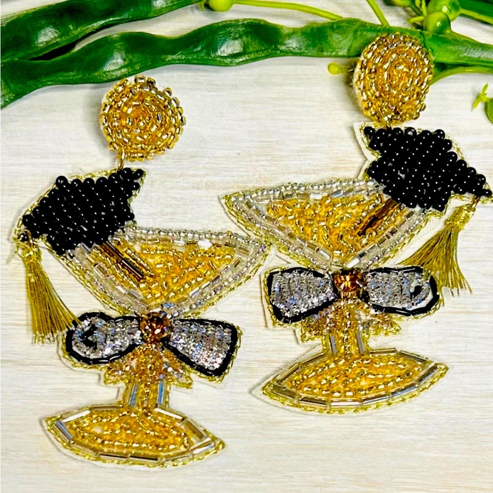 Graduation earrings!!